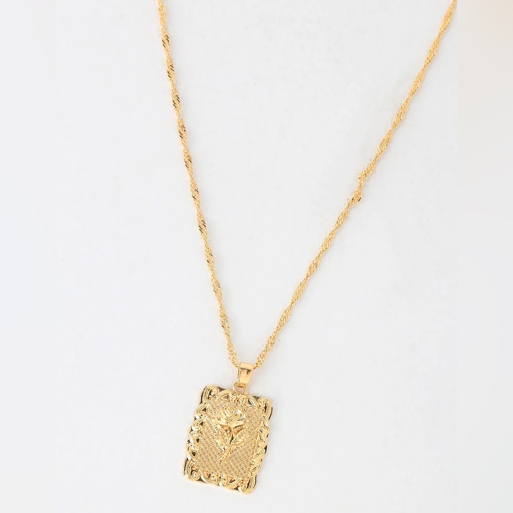 Lulu's Gold Rose Pendant Necklace & Twisted Chain